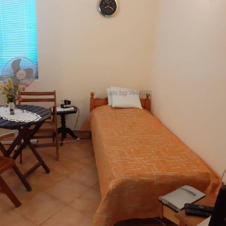 Private Studio Intsaraki - Sveti Vlas Exterior photo